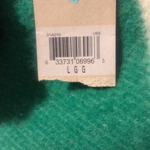 Boys lg 12/13 Levi’s blue puffer jacket w hood NWT